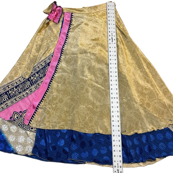 100% Silk Indian Art Reversible Sari Wrap Skirt - Picture 7 of 8